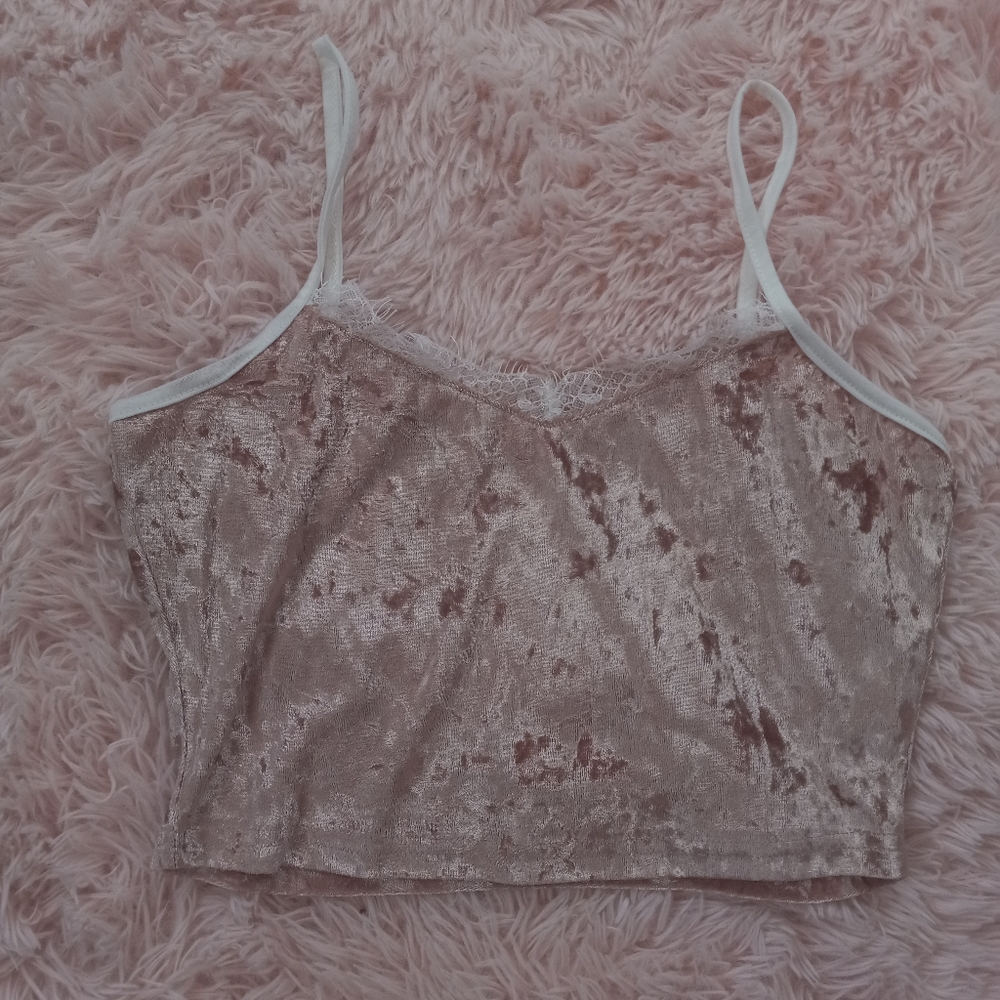 Crushed velvet lace trim baby rose pink crop top - Picture 3 of 7